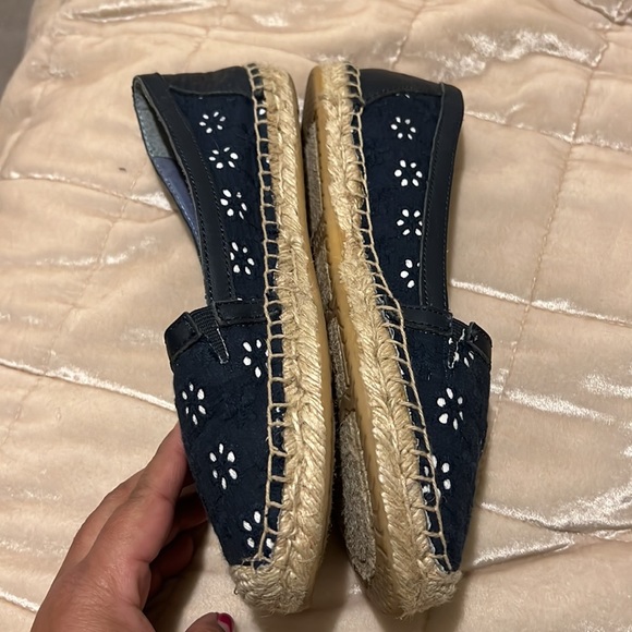 Sperry Top-Sider Navy Blue Eyelet Espadrilles Size 7 - Picture 4 of 8